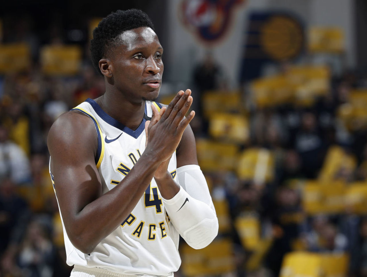 足球场上 足球场上