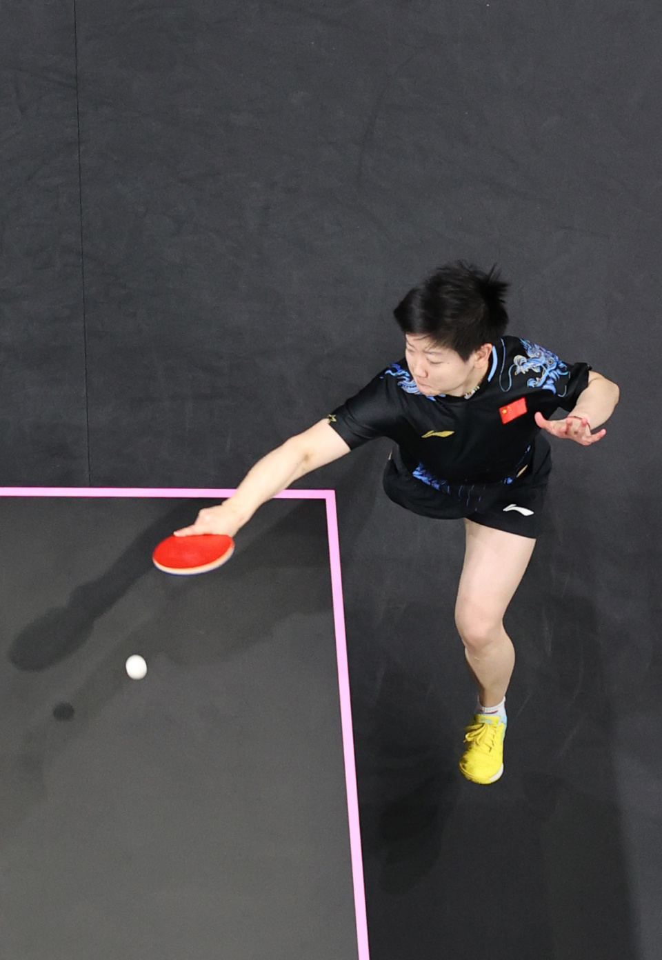 以巴塞罗那 以巴塞罗那