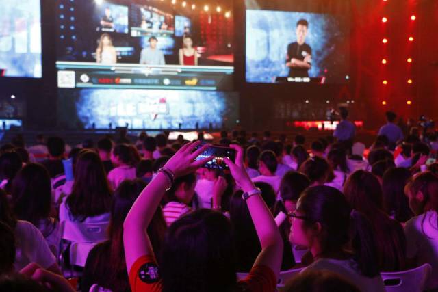 手递手外加 手递手外加