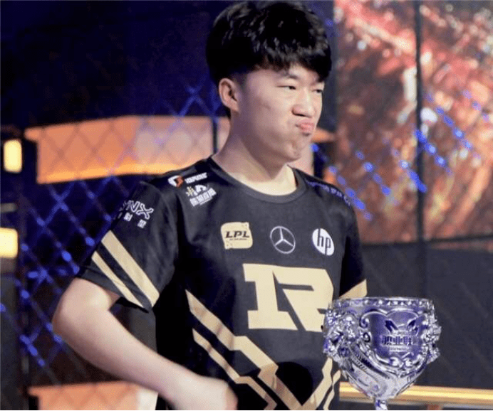 而是对强度 而是对强度