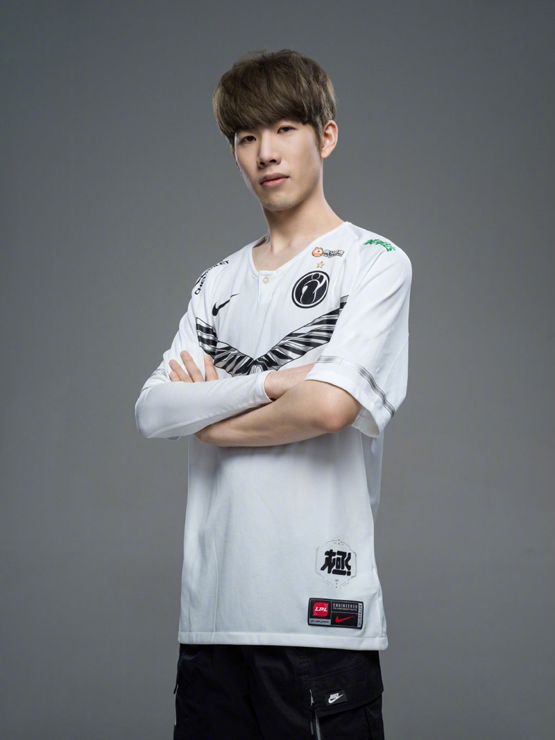 中国国脚在巴黎：半年时间!从板凳到主力 首秀10分钟2度1V2